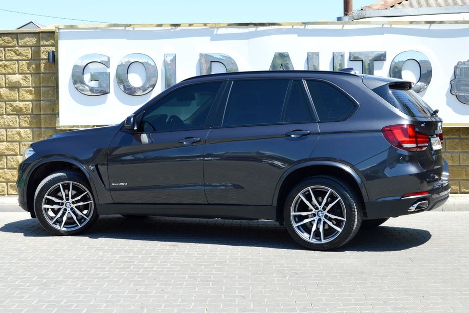 Продам BMW X5 2017 года в Одессе