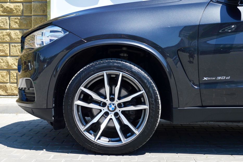 Продам BMW X5 2017 года в Одессе