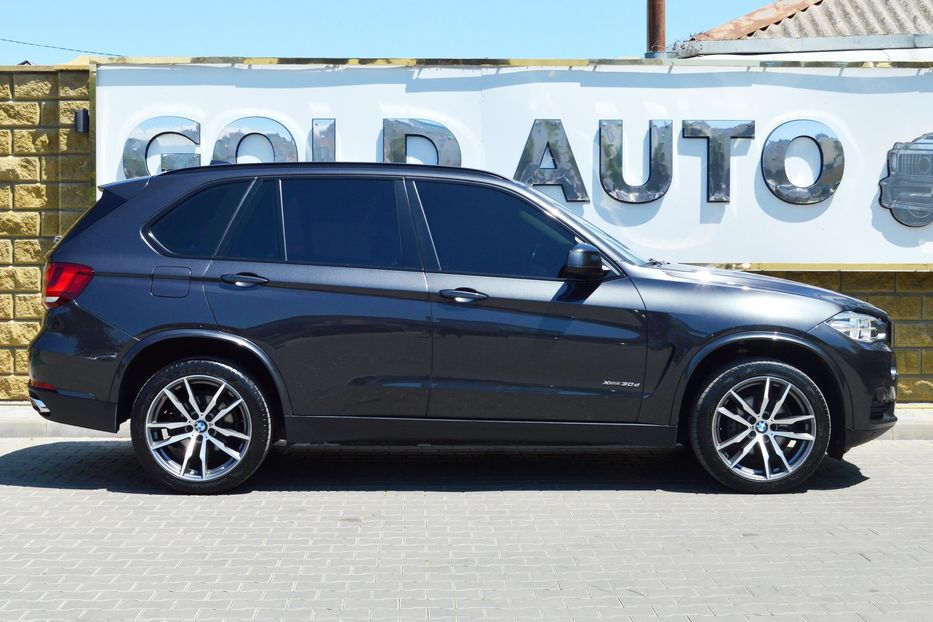 Продам BMW X5 2017 года в Одессе