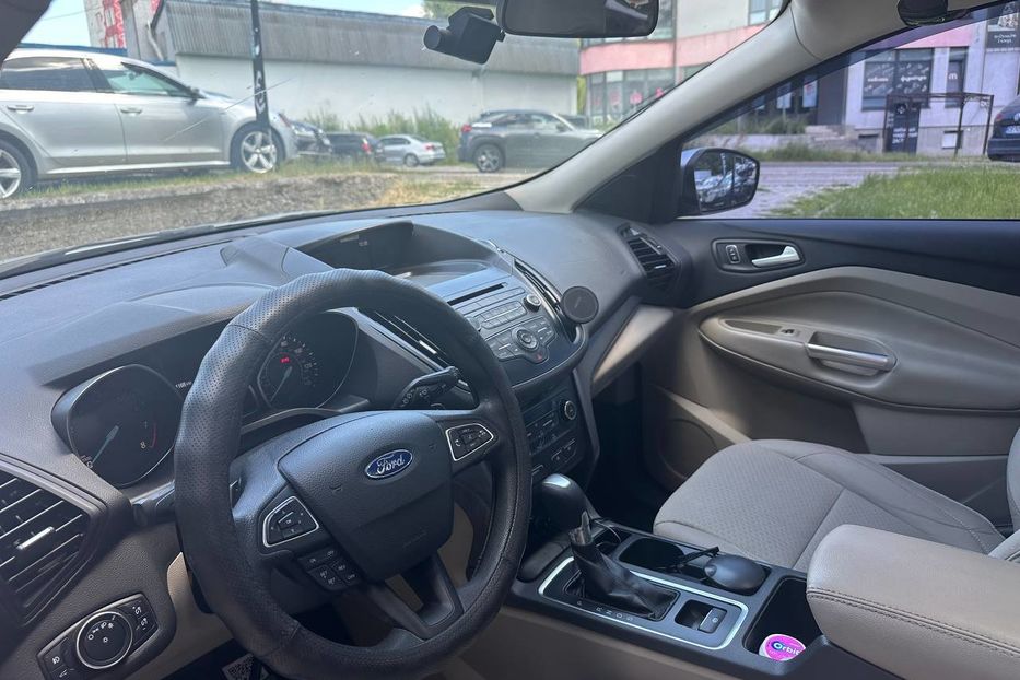 Продам Ford Escape 2016 года в Черновцах