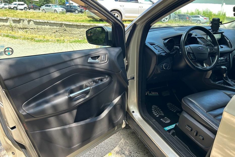 Продам Ford Escape SE 2017 года в Черновцах
