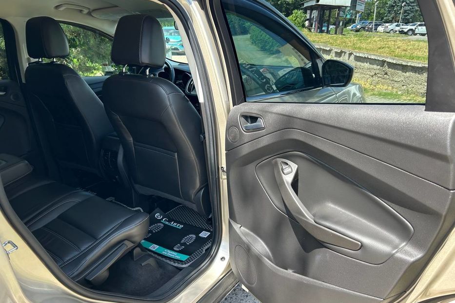 Продам Ford Escape SE 2017 года в Черновцах