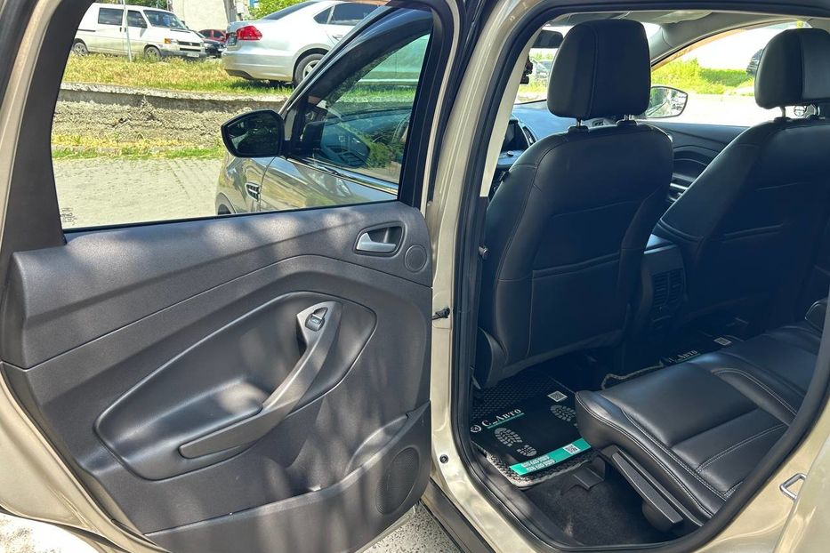 Продам Ford Escape SE 2017 года в Черновцах