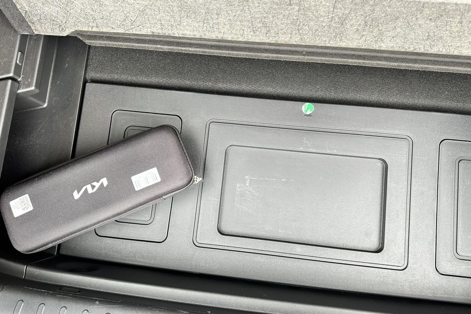 Продам Kia EV6 2023 года в Луцке