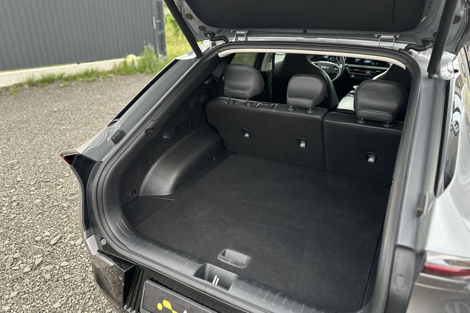 Продам Kia EV6 2023 года в Луцке