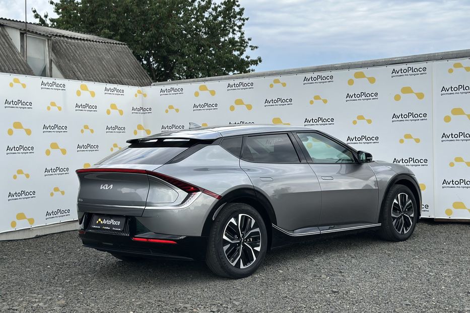 Продам Kia EV6 2023 года в Луцке