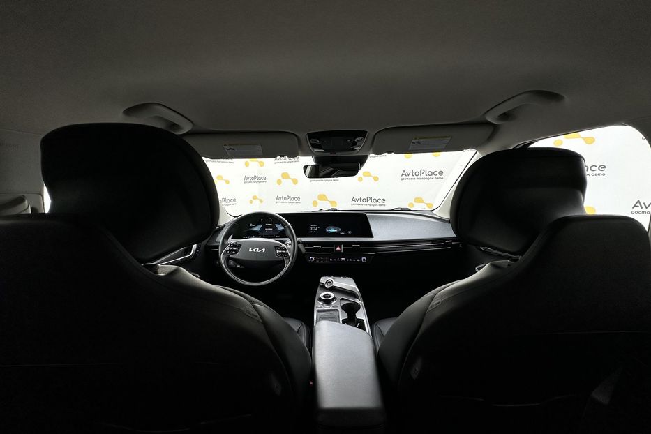 Продам Kia EV6 2023 года в Луцке