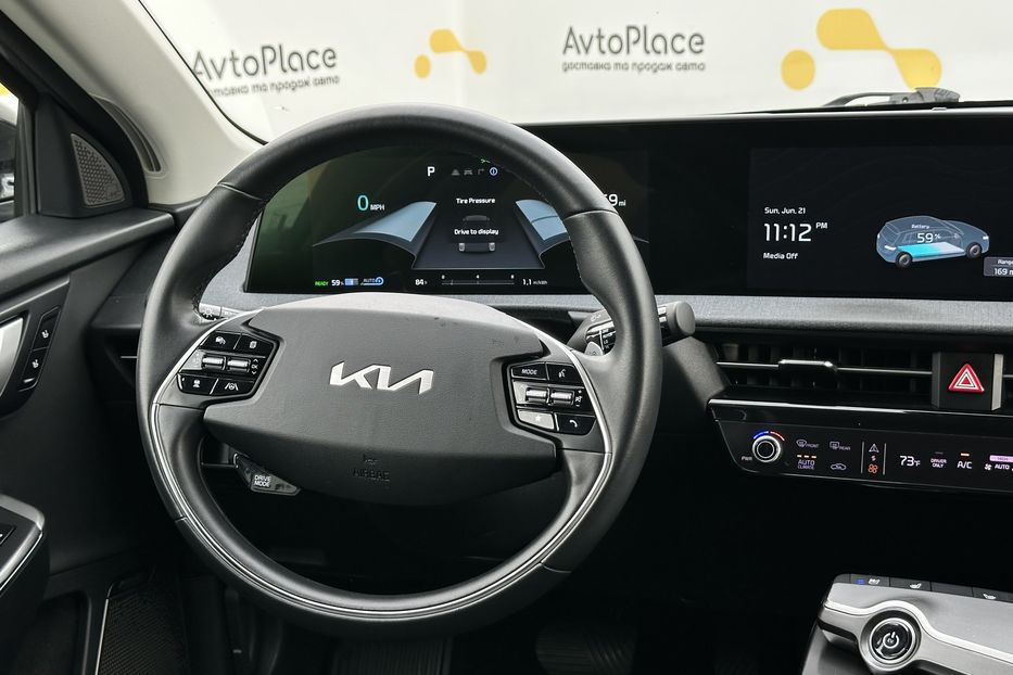 Продам Kia EV6 2023 года в Луцке