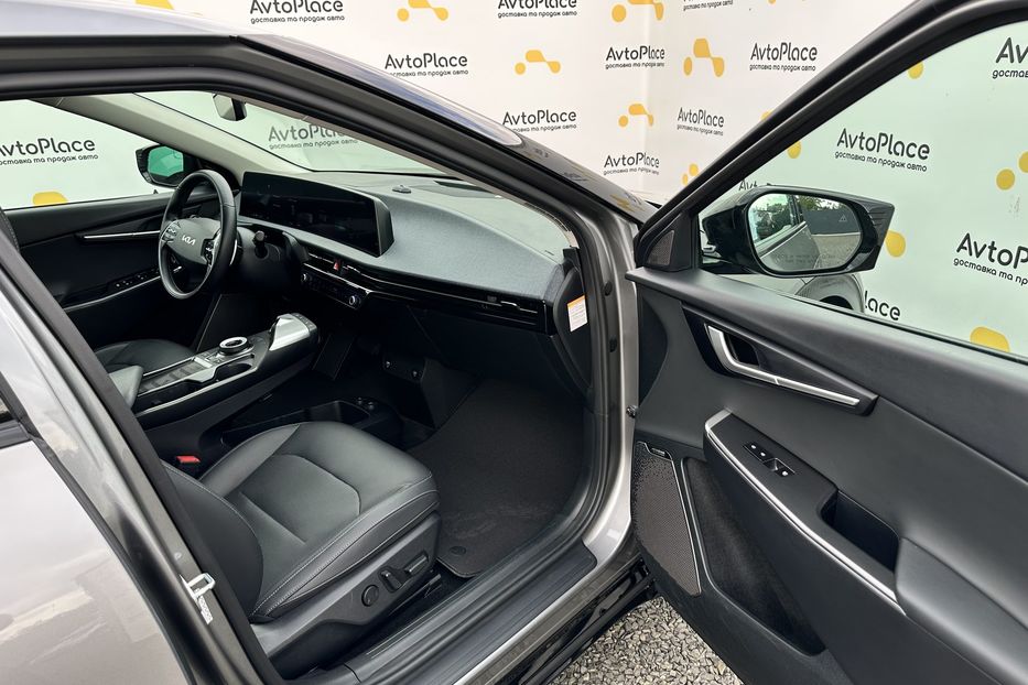 Продам Kia EV6 2023 года в Луцке