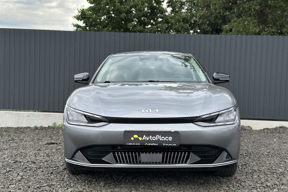 Продам Kia EV6 2023 года в Луцке