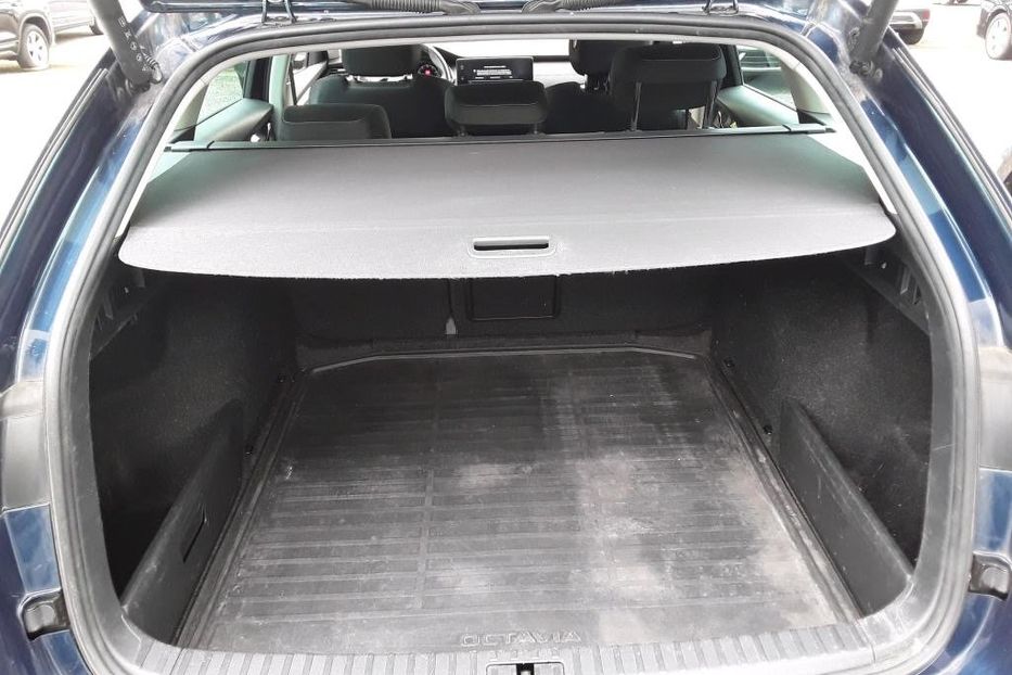 Продам Skoda Octavia 2022 года в Львове