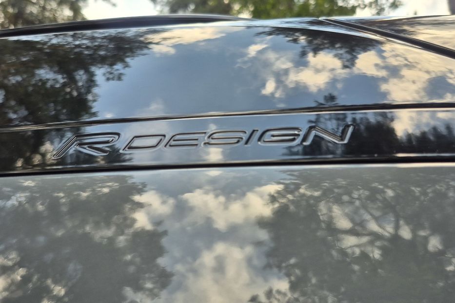 Продам Volvo XC60 XC40 T5 R-DESIGN 2020 года в Киеве