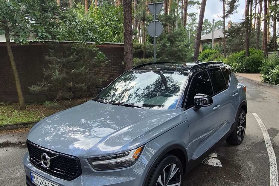 Продам Volvo XC60 XC40 T5 R-DESIGN 2020 года в Киеве