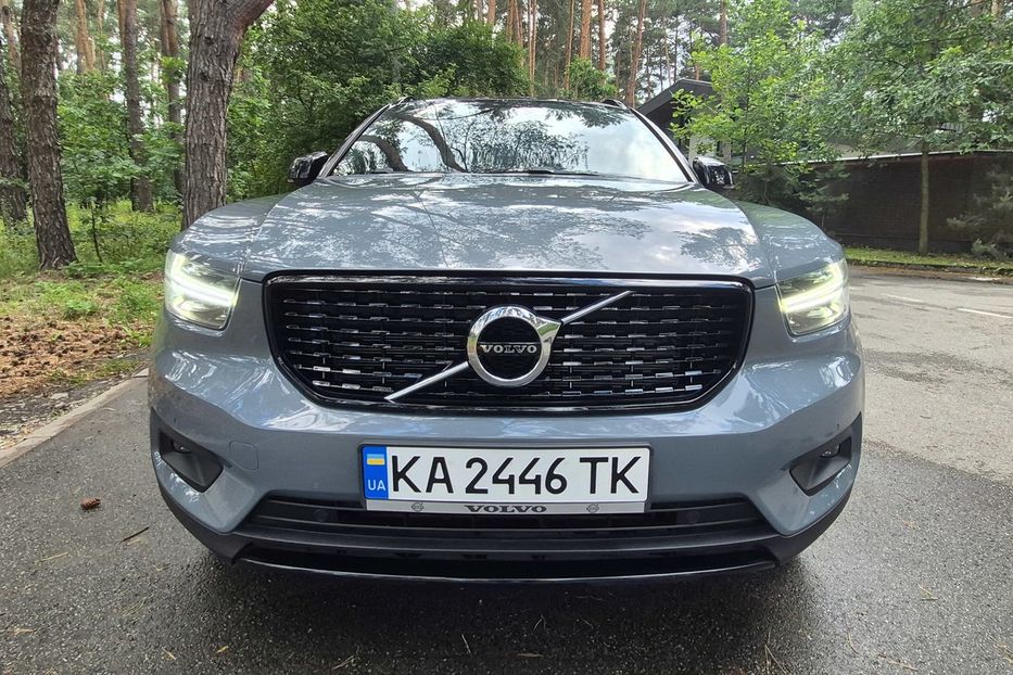 Продам Volvo XC60 XC40 T5 R-DESIGN 2020 года в Киеве