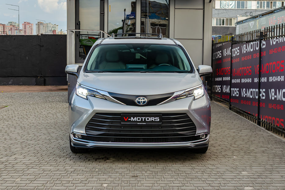 Продам Toyota Sienna HYBRID 2020 года в Киеве