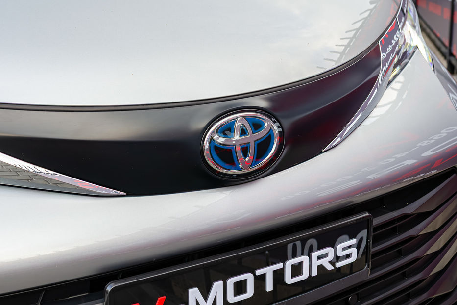 Продам Toyota Sienna HYBRID 2020 года в Киеве