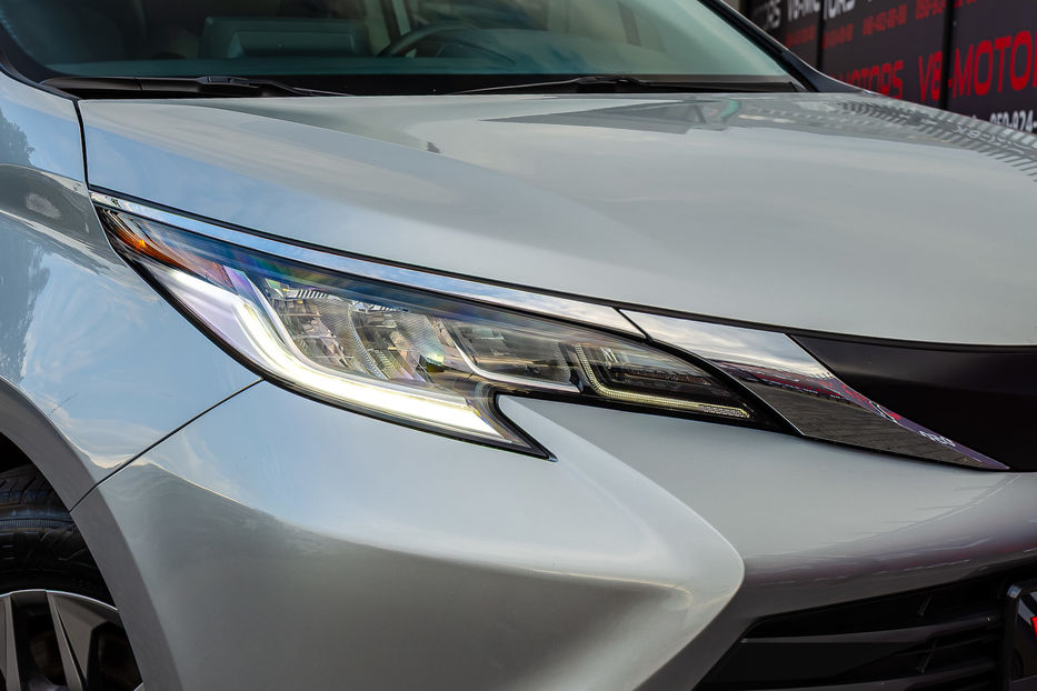 Продам Toyota Sienna HYBRID 2020 года в Киеве