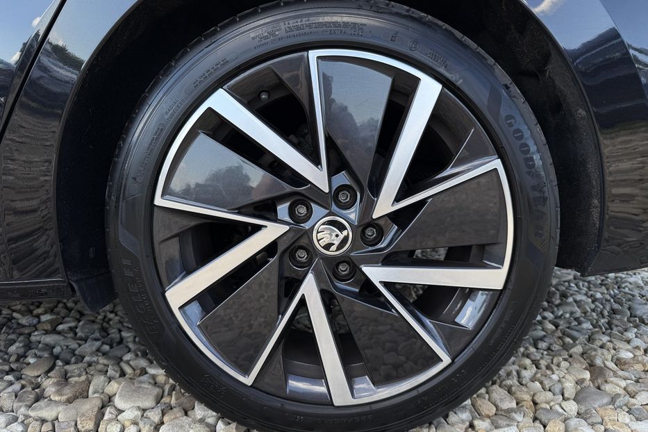 Продам Skoda Octavia А8 2.0TDI 150кс МАСАЖ, FUL LED 2023 года в Львове