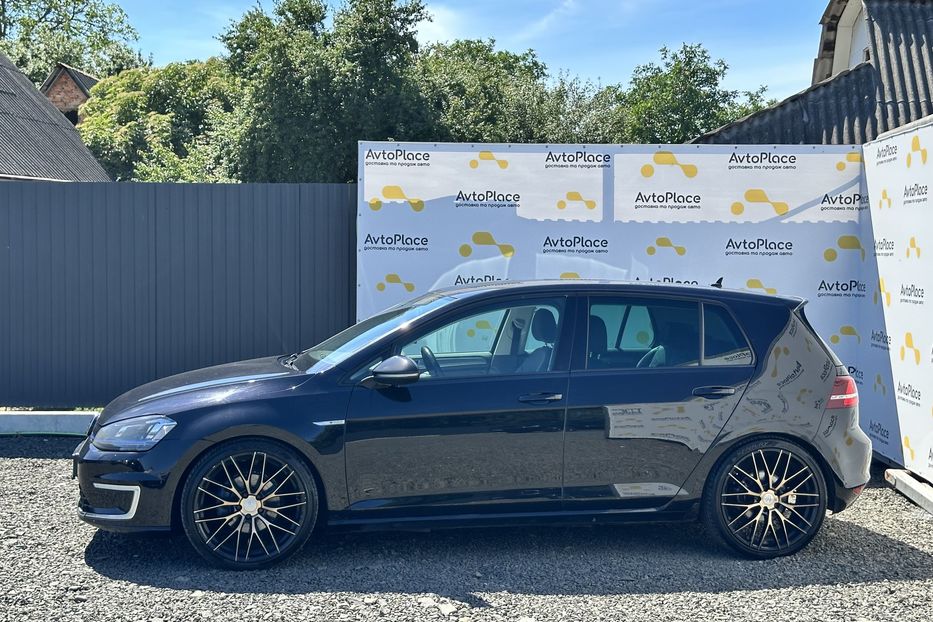 Продам Volkswagen e-Golf 2016 года в Луцке