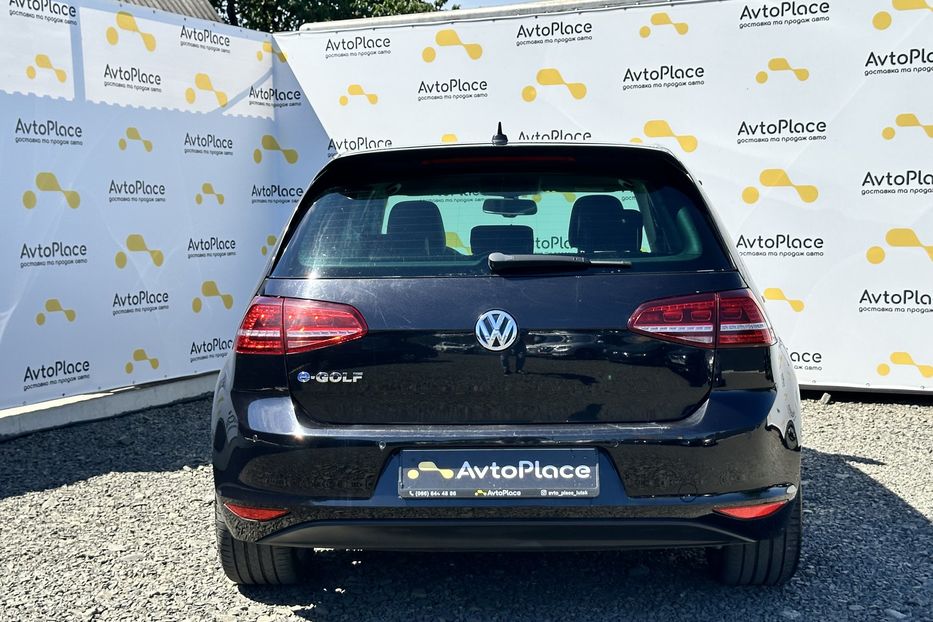 Продам Volkswagen e-Golf 2016 года в Луцке