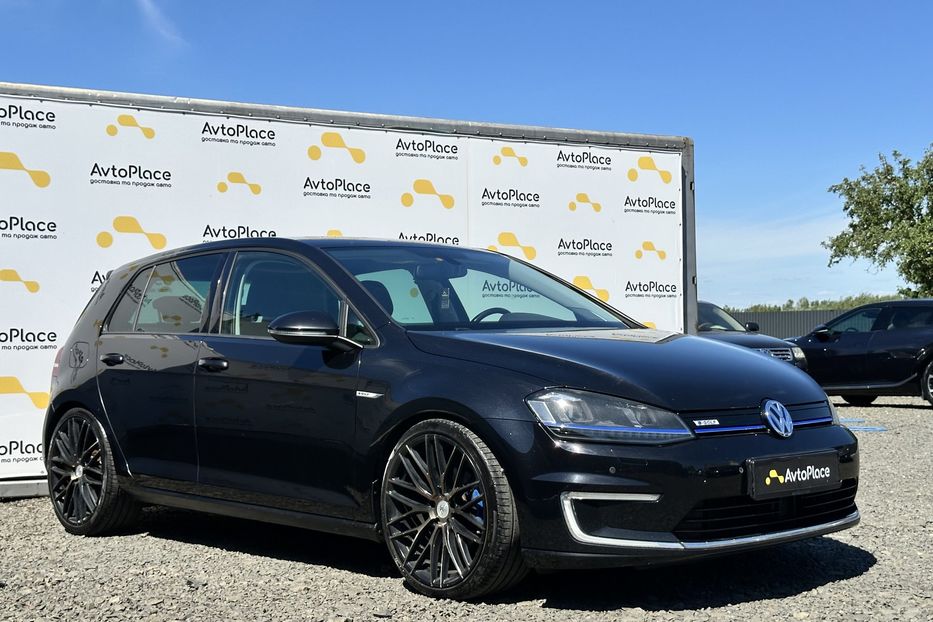 Продам Volkswagen e-Golf 2016 года в Луцке