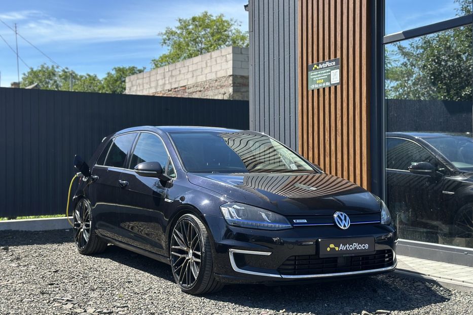 Продам Volkswagen e-Golf 2016 года в Луцке