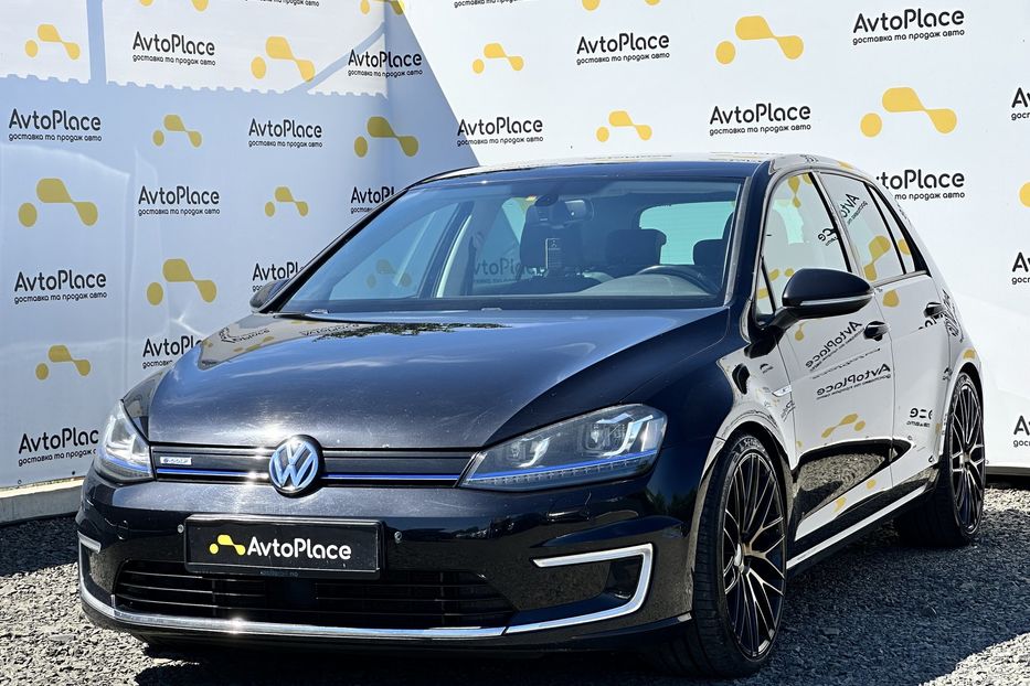Продам Volkswagen e-Golf 2016 года в Луцке