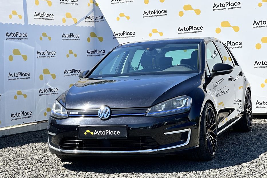 Продам Volkswagen e-Golf 2016 года в Луцке