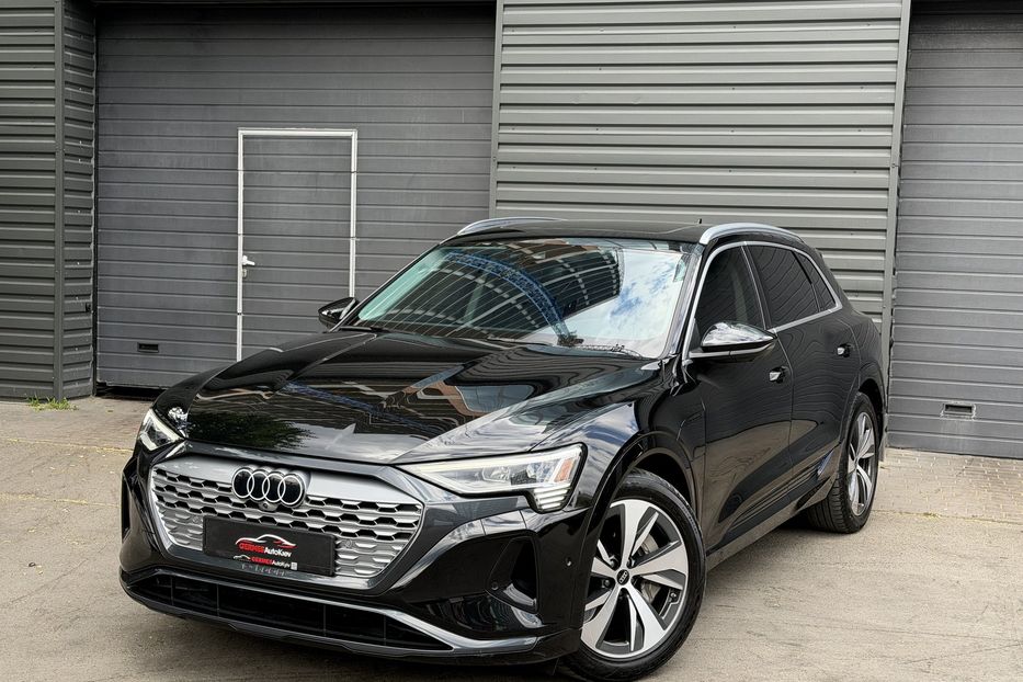 Продам Audi Q8 E-Tron Premium Plus 2023 года в Киеве
