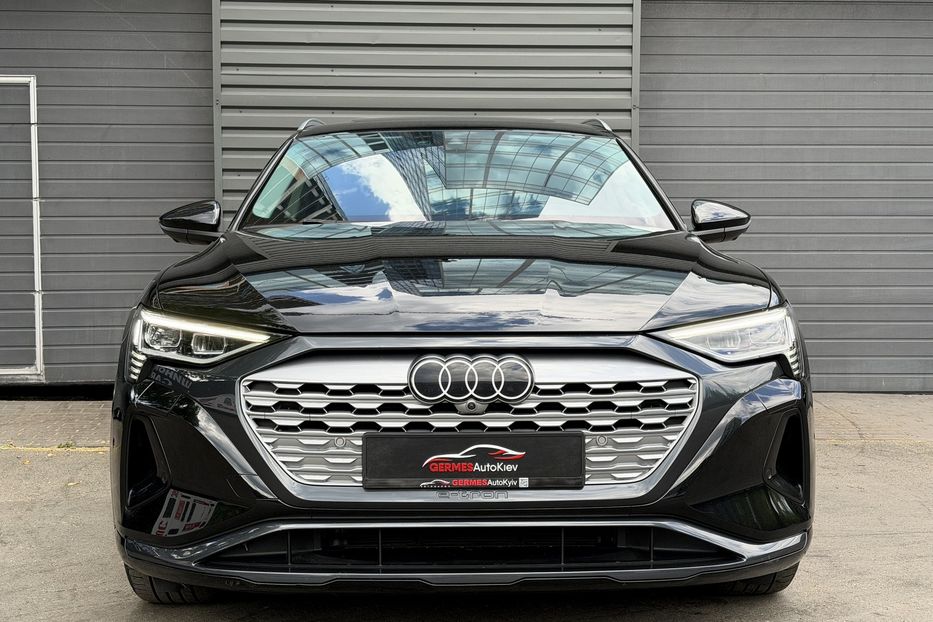Продам Audi Q8 E-Tron Premium Plus 2023 года в Киеве