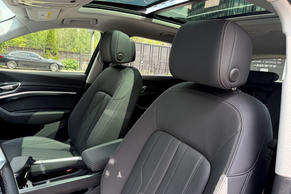 Продам Audi Q8 E-Tron Premium Plus 2023 года в Киеве