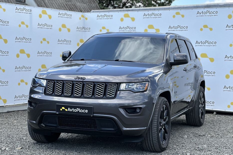 Продам Jeep Grand Cherokee 2018 года в Луцке