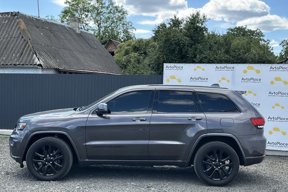 Продам Jeep Grand Cherokee 2018 года в Луцке