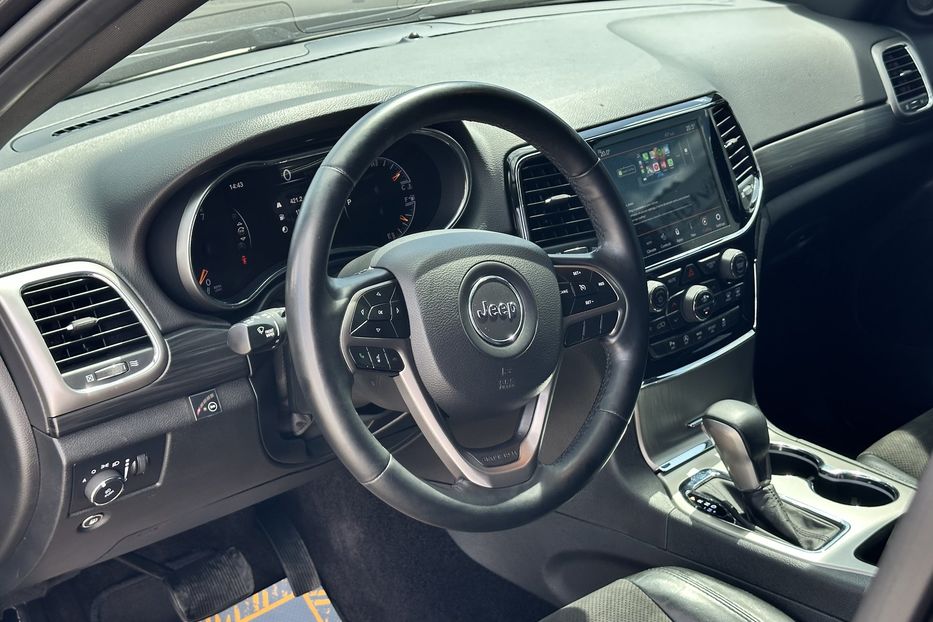 Продам Jeep Grand Cherokee 2018 года в Луцке