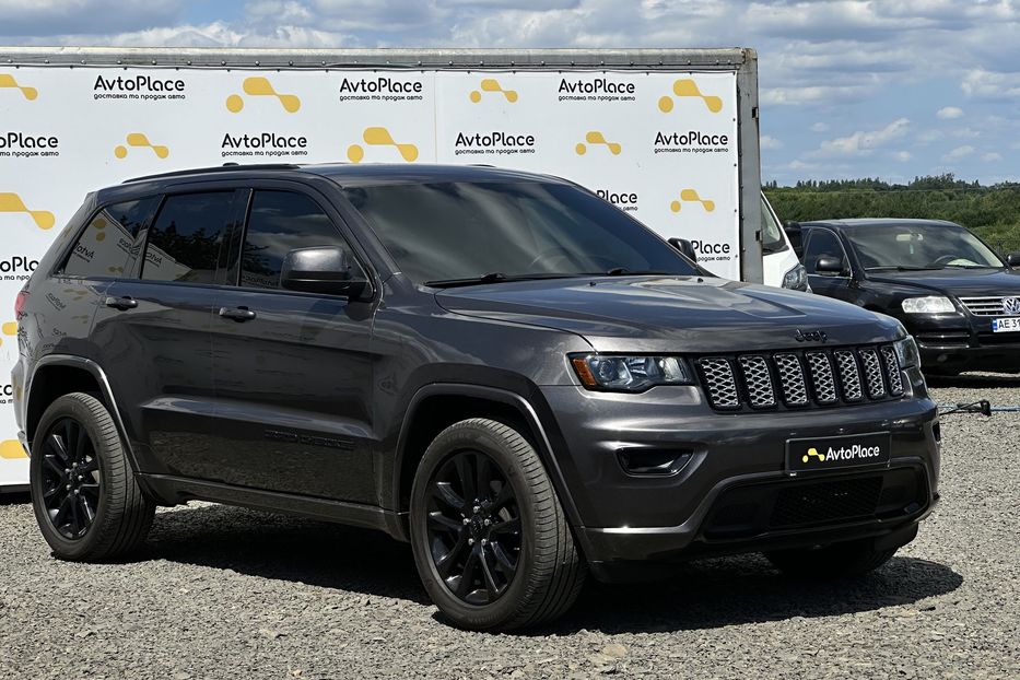 Продам Jeep Grand Cherokee 2018 года в Луцке