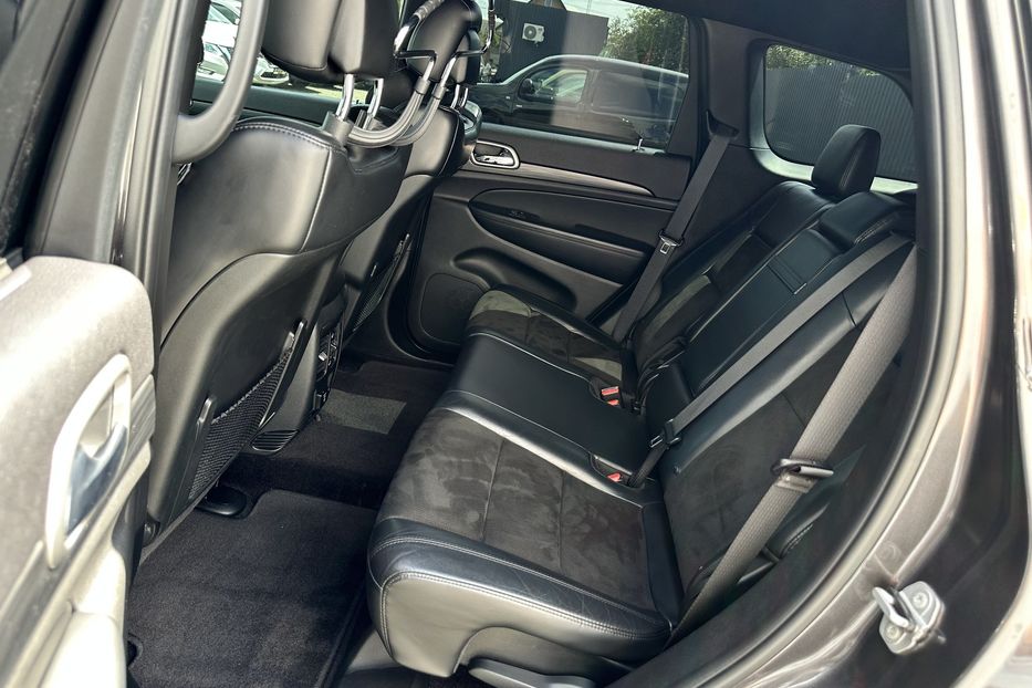 Продам Jeep Grand Cherokee 2018 года в Луцке