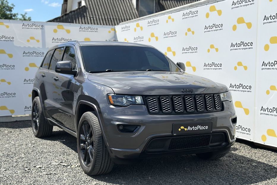 Продам Jeep Grand Cherokee 2018 года в Луцке