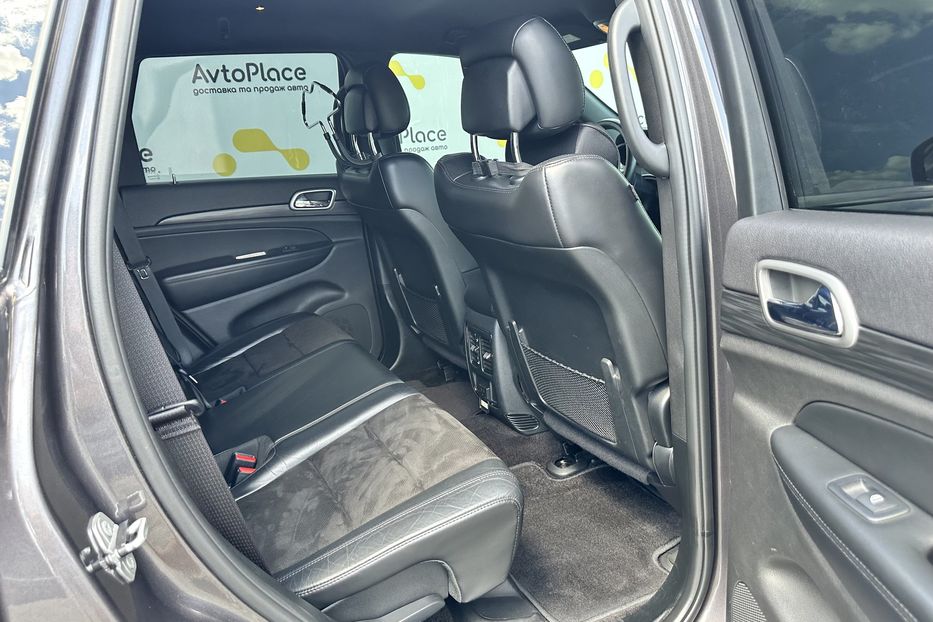 Продам Jeep Grand Cherokee 2018 года в Луцке