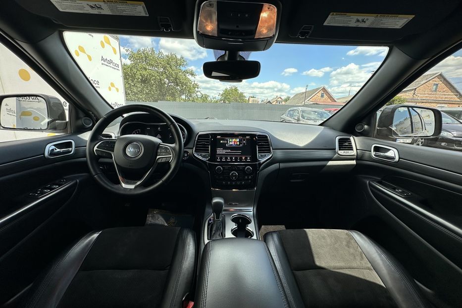 Продам Jeep Grand Cherokee 2018 года в Луцке