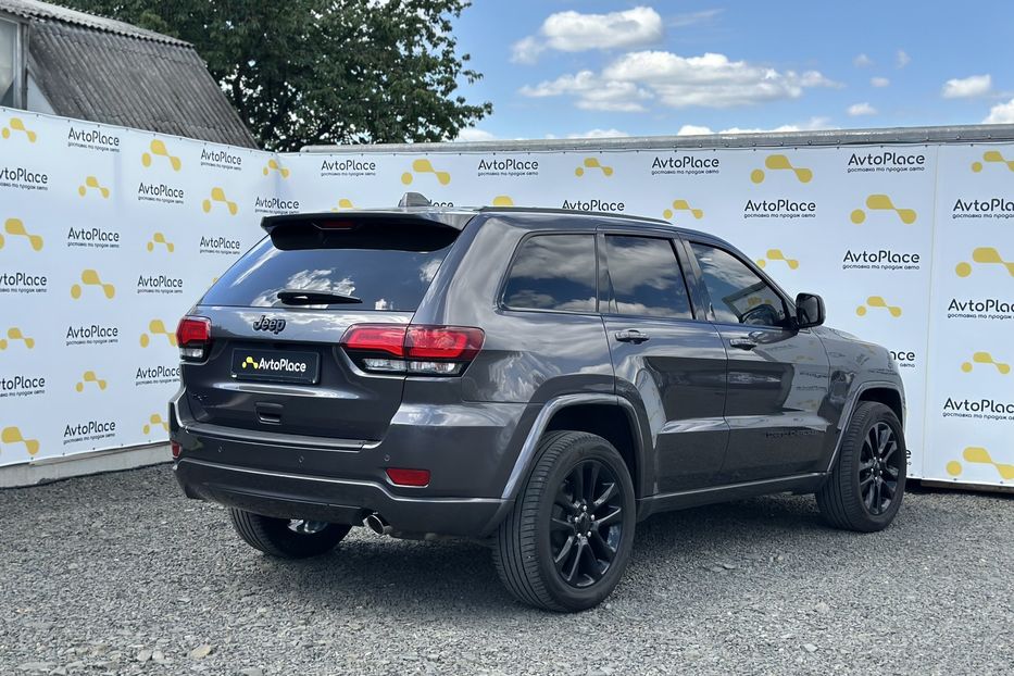 Продам Jeep Grand Cherokee 2018 года в Луцке
