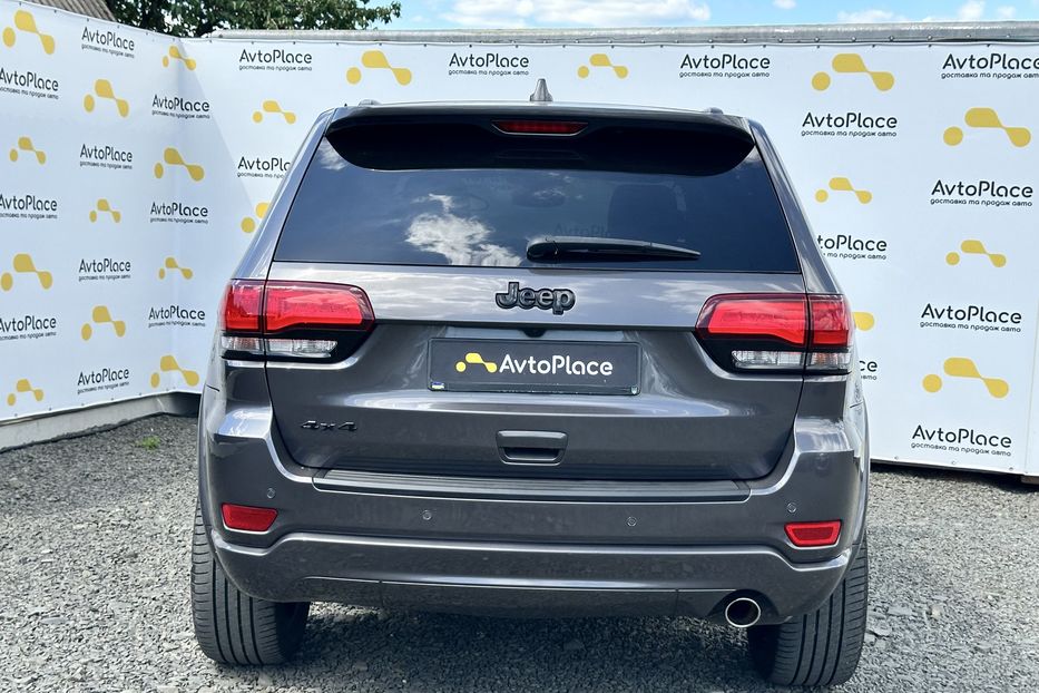 Продам Jeep Grand Cherokee 2018 года в Луцке