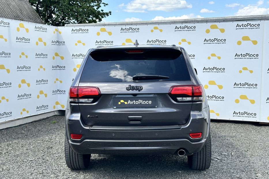 Продам Jeep Grand Cherokee 2018 года в Луцке
