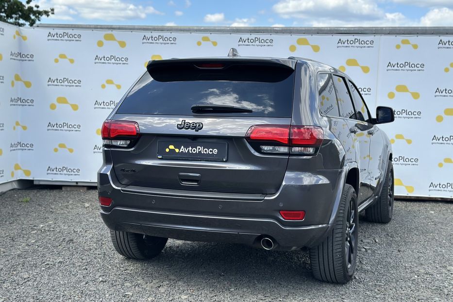 Продам Jeep Grand Cherokee 2018 года в Луцке