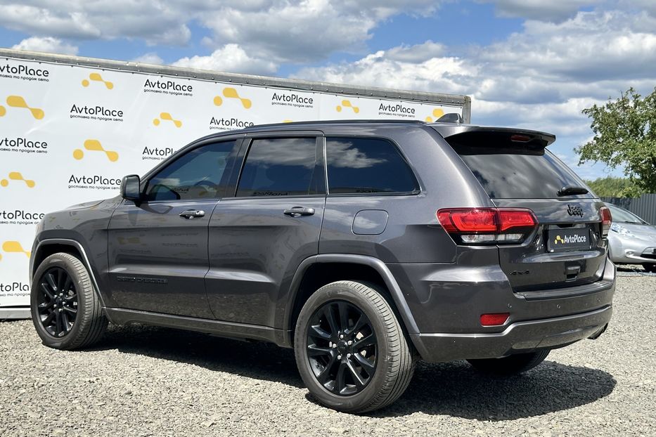 Продам Jeep Grand Cherokee 2018 года в Луцке