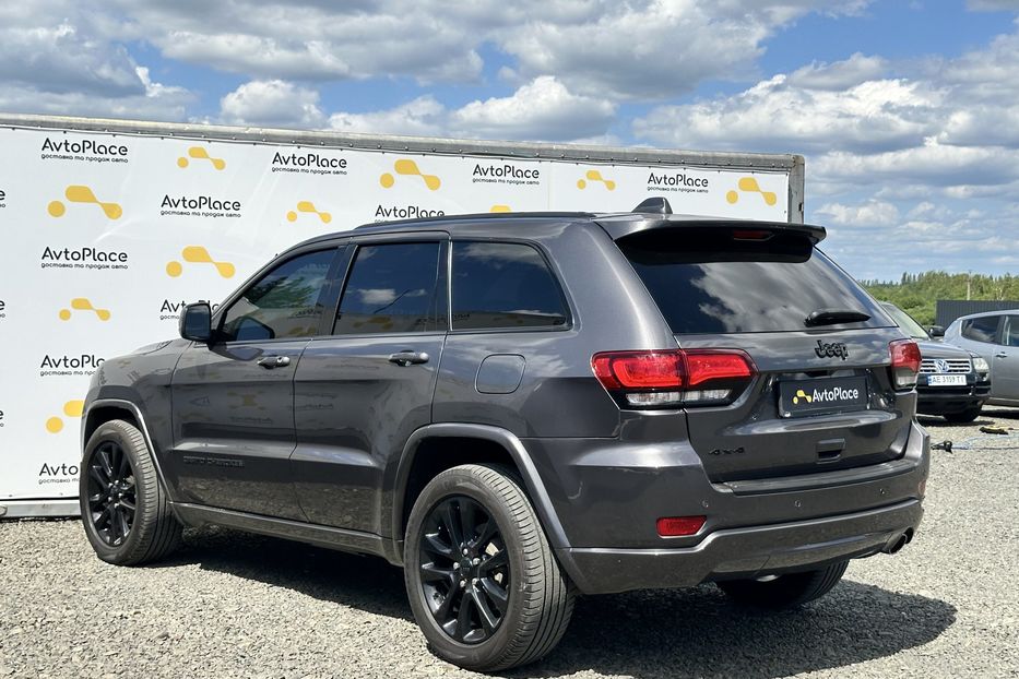 Продам Jeep Grand Cherokee 2018 года в Луцке