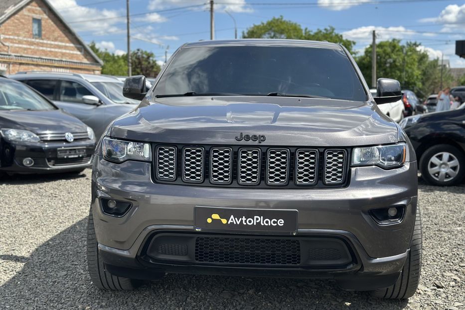 Продам Jeep Grand Cherokee 2018 года в Луцке