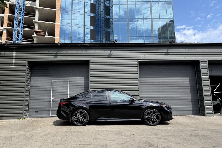 Продам Toyota Camry XSE HEV e-CVT AWD 2024 года в Киеве