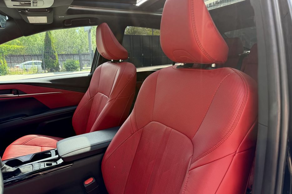 Продам Toyota Camry XSE HEV e-CVT AWD 2024 года в Киеве