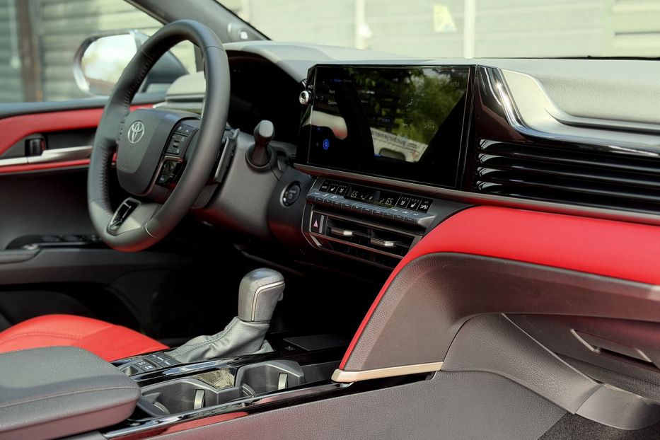 Продам Toyota Camry XSE HEV e-CVT AWD 2024 года в Киеве
