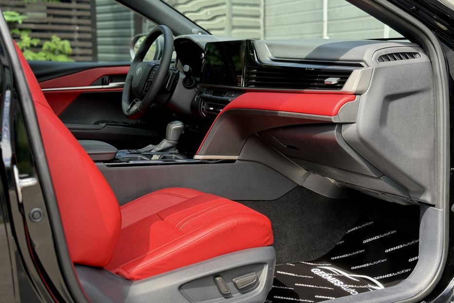 Продам Toyota Camry XSE HEV e-CVT AWD 2024 года в Киеве
